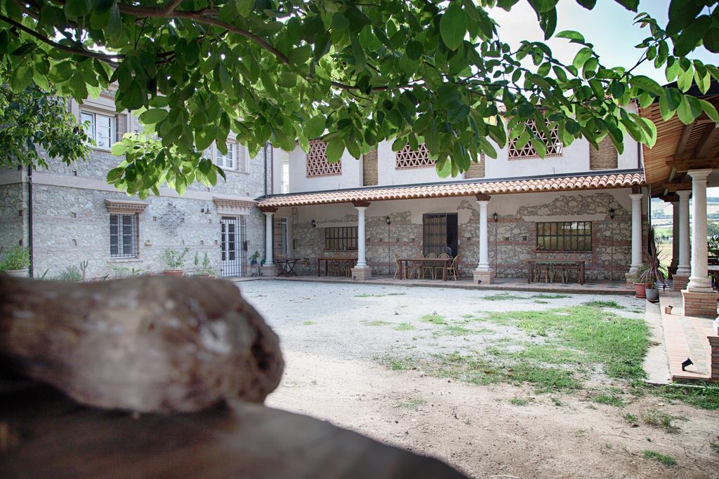 Don Carlo Agriturismo Di Charme Bio Villa Le Pioppe Eksteriør billede