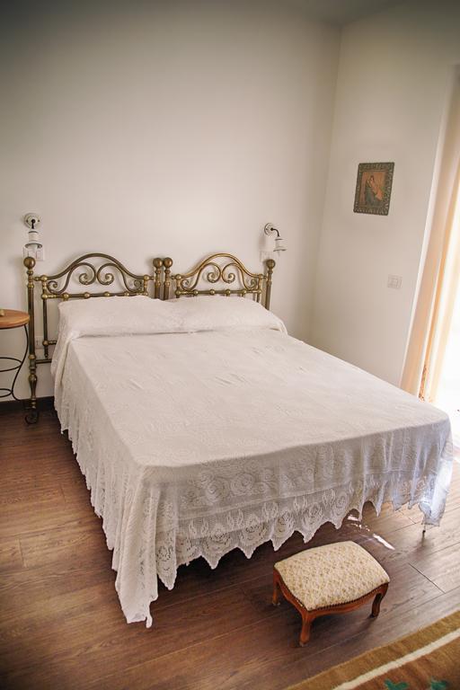 Don Carlo Agriturismo Di Charme Bio Villa Le Pioppe Eksteriør billede